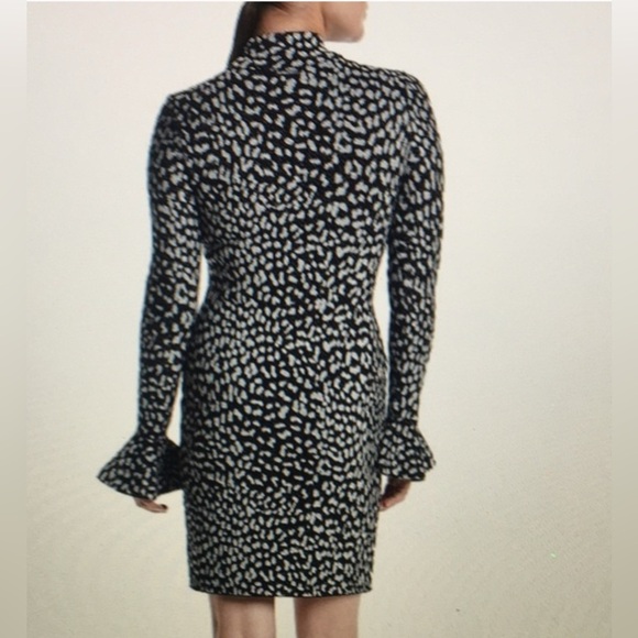👗NWT MICHAEL METALLIC DRESS WITH FLARED SLEEVES👗 - Picture 5 of 13